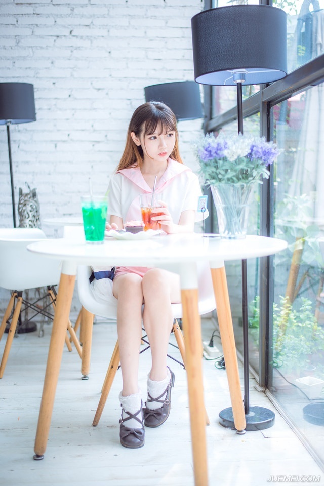 呜呜呜~呜呜~